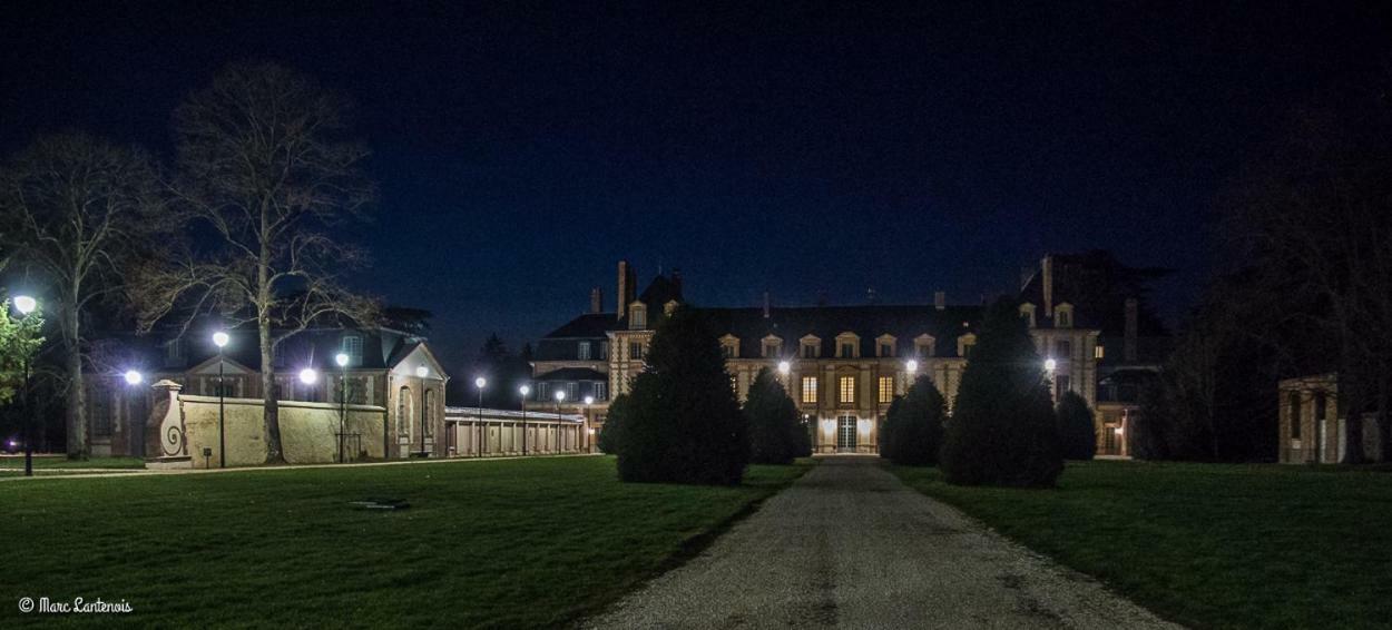 Exceptionnel Chateau Pres De Paris Abondant Exterior foto