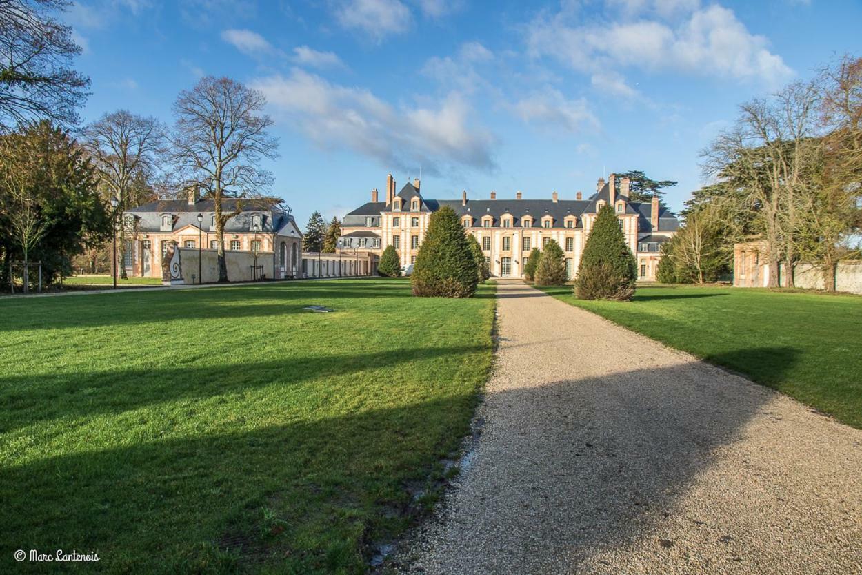 Exceptionnel Chateau Pres De Paris Abondant Exterior foto